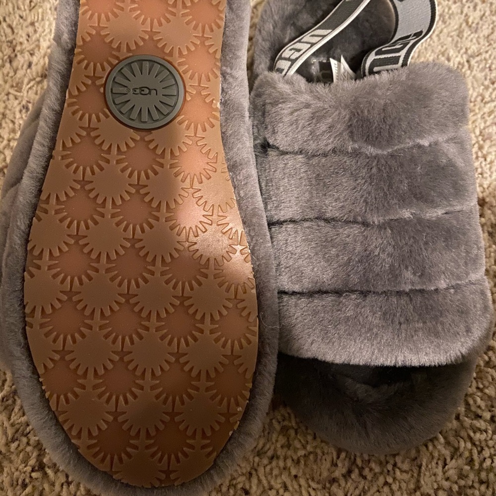 Ugg fluff yeah slides
